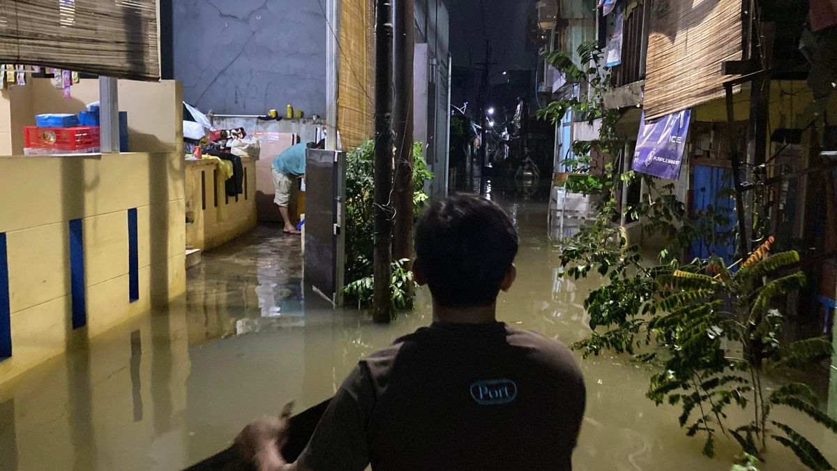 Banjir Jakarta Meluas 86 RT Terendam Hingga Minggu Malam, Jakarta Timur Paling Parah